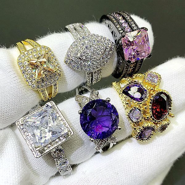 Jewelry-liquidation-pallet-3-1.webp