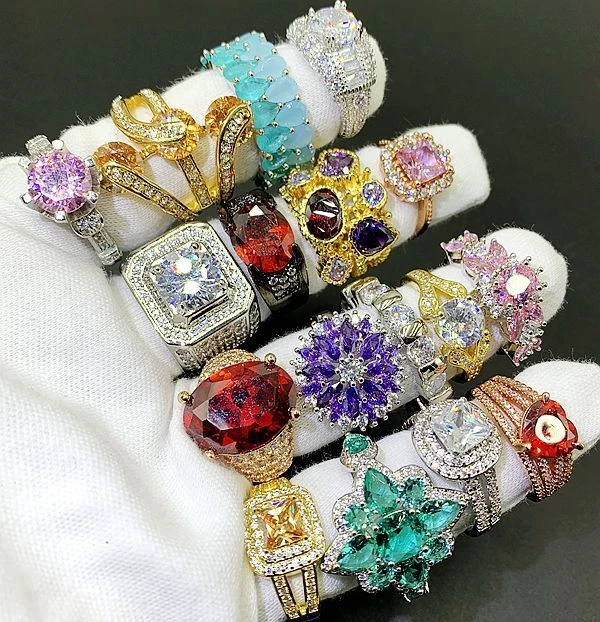 Jewelry-pallet-for-sale-wholesale-19-1.webp