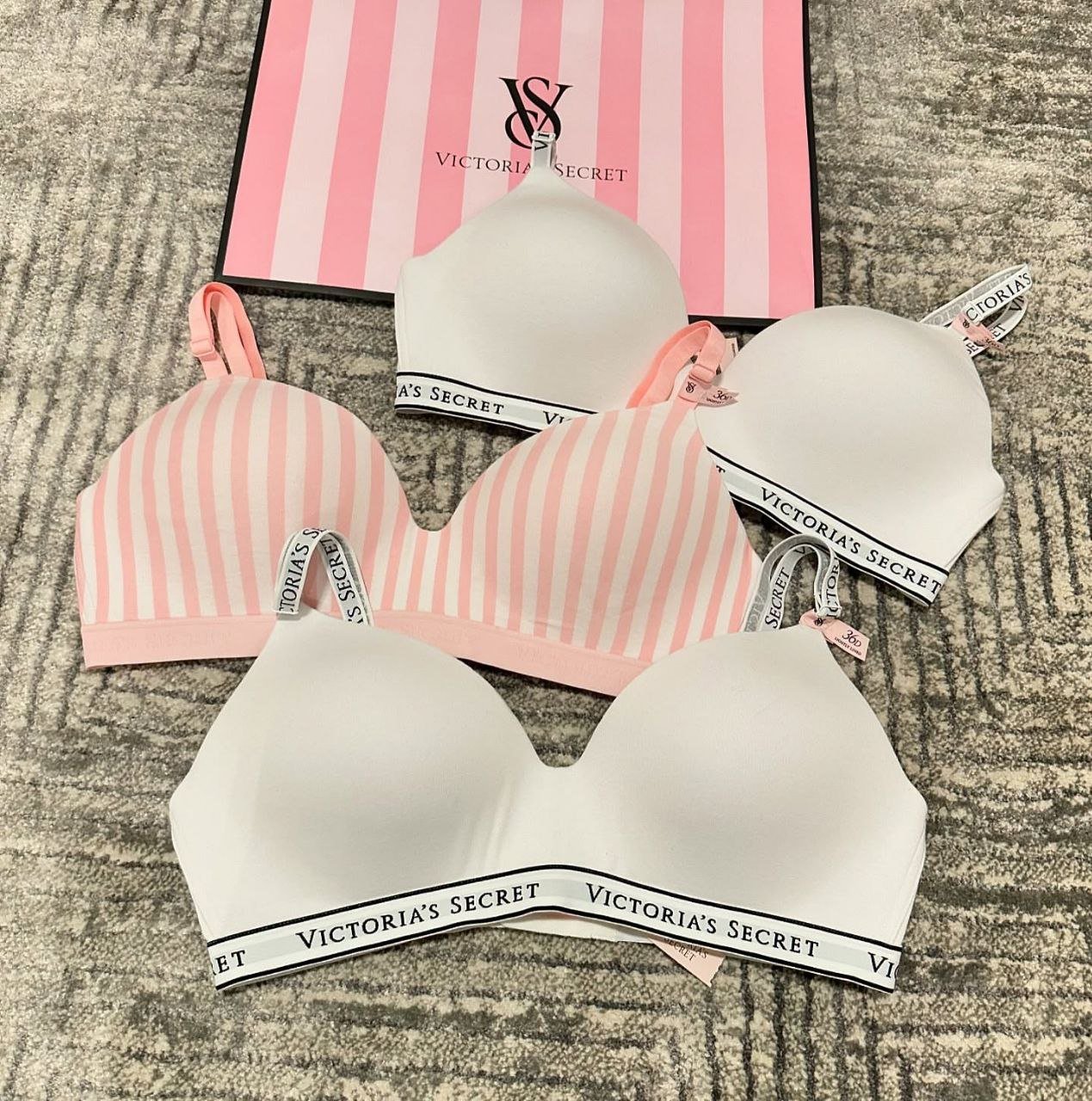 Victoria-secret-underwear-pallets-18.jpg