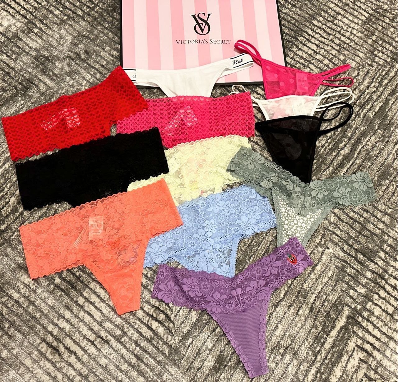 Victoria-secret-underwear-pallets-22.jpg