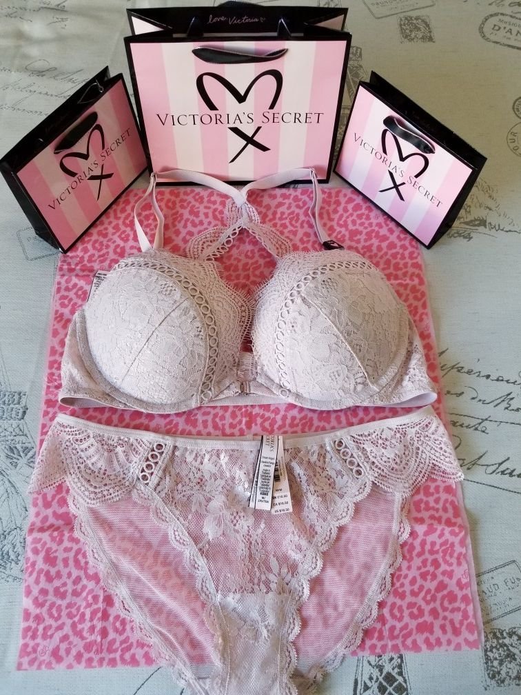 Victoria-secret-underwear-pallets-6.jpg