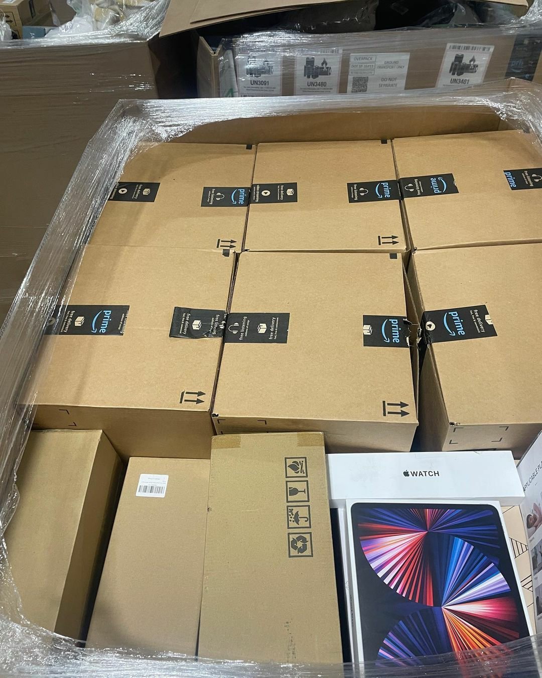amazon-7th-tall-small-pallets.jpg